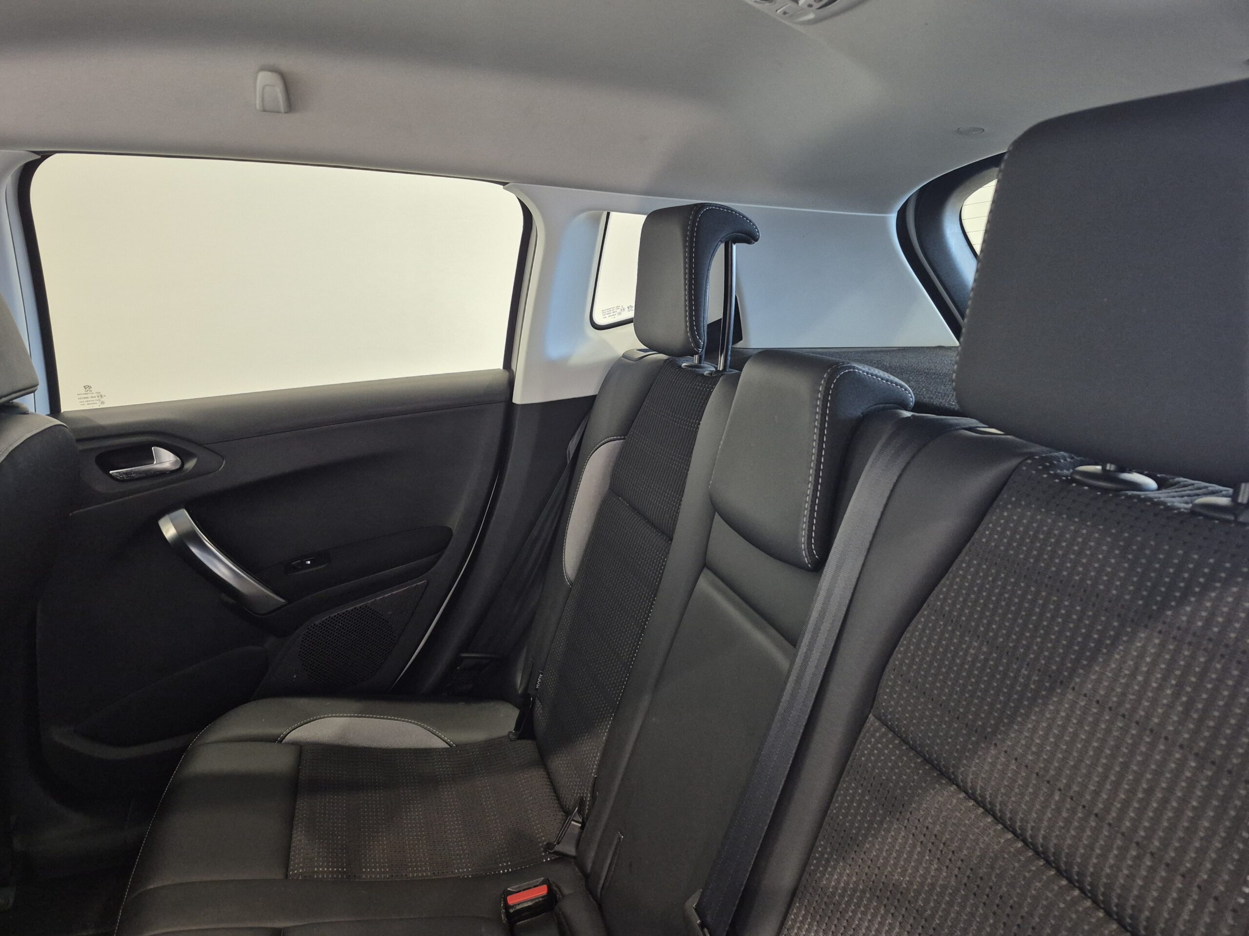 Peugeot 2008 - Imagen 22