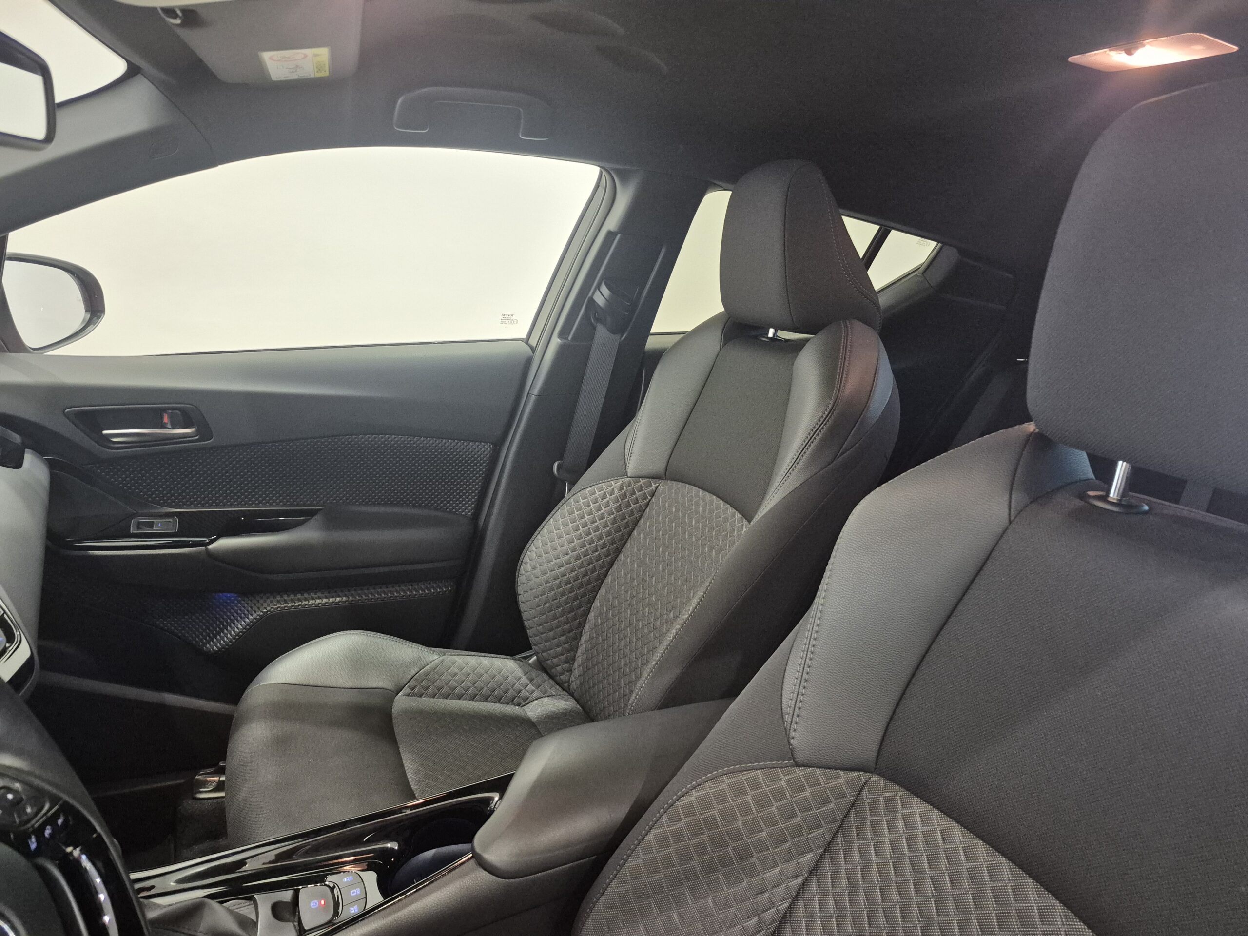 Toyota C-HR - Imagen 23