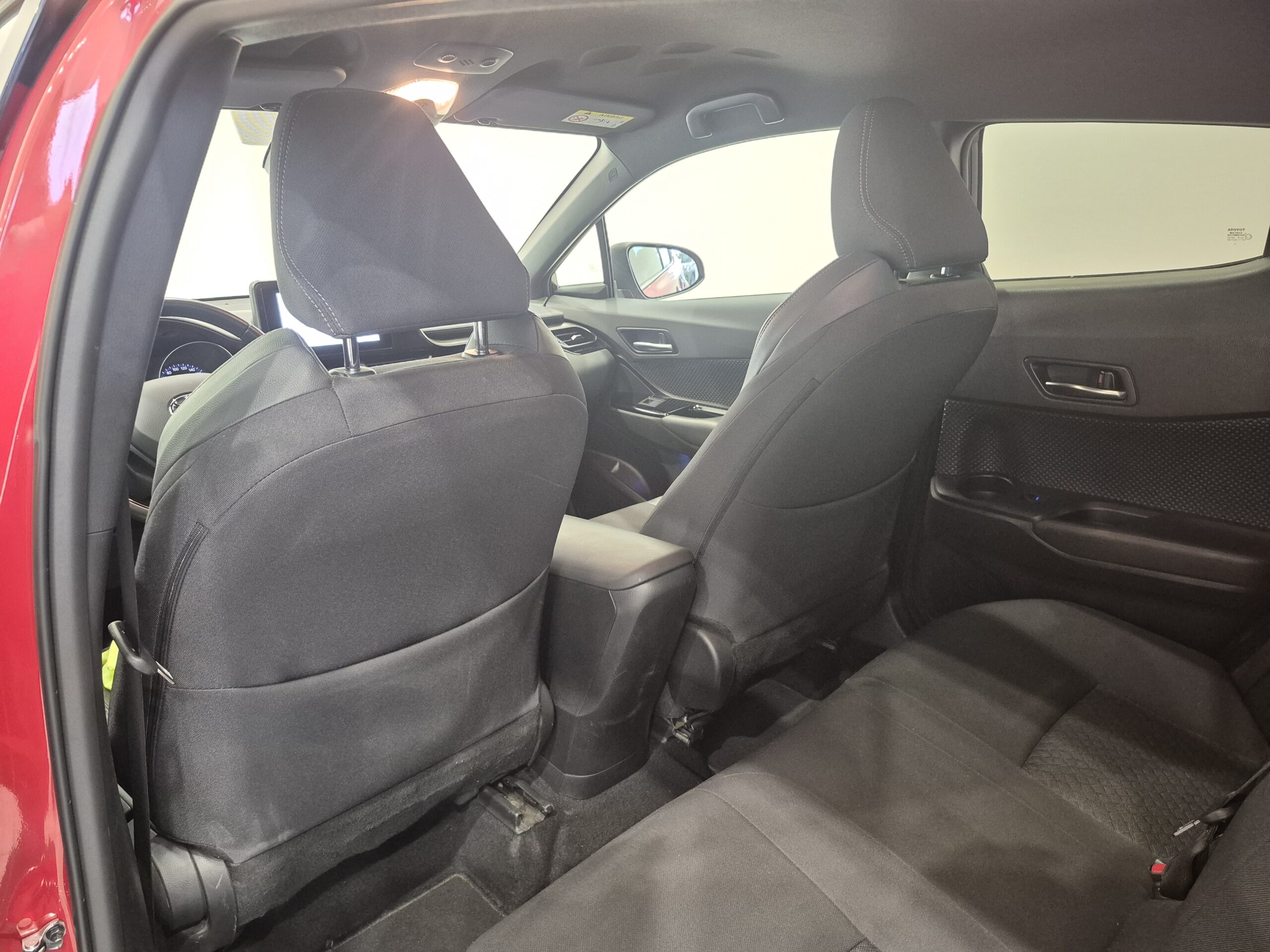 Toyota C-HR - Imagen 25